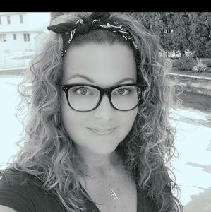 Meet your Posher, Nikki